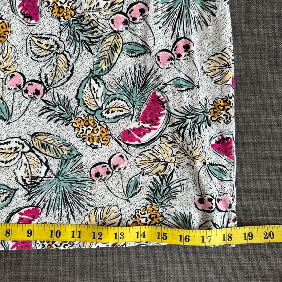 Lord & Taylor | Summer Fruits Cotton Tee | Petite V-Neck Shirt | Size M (Petite) - Picture 6 of 6